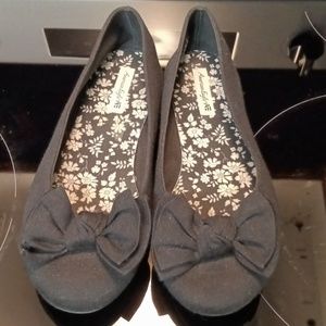 Girls AE shoes size 4.5